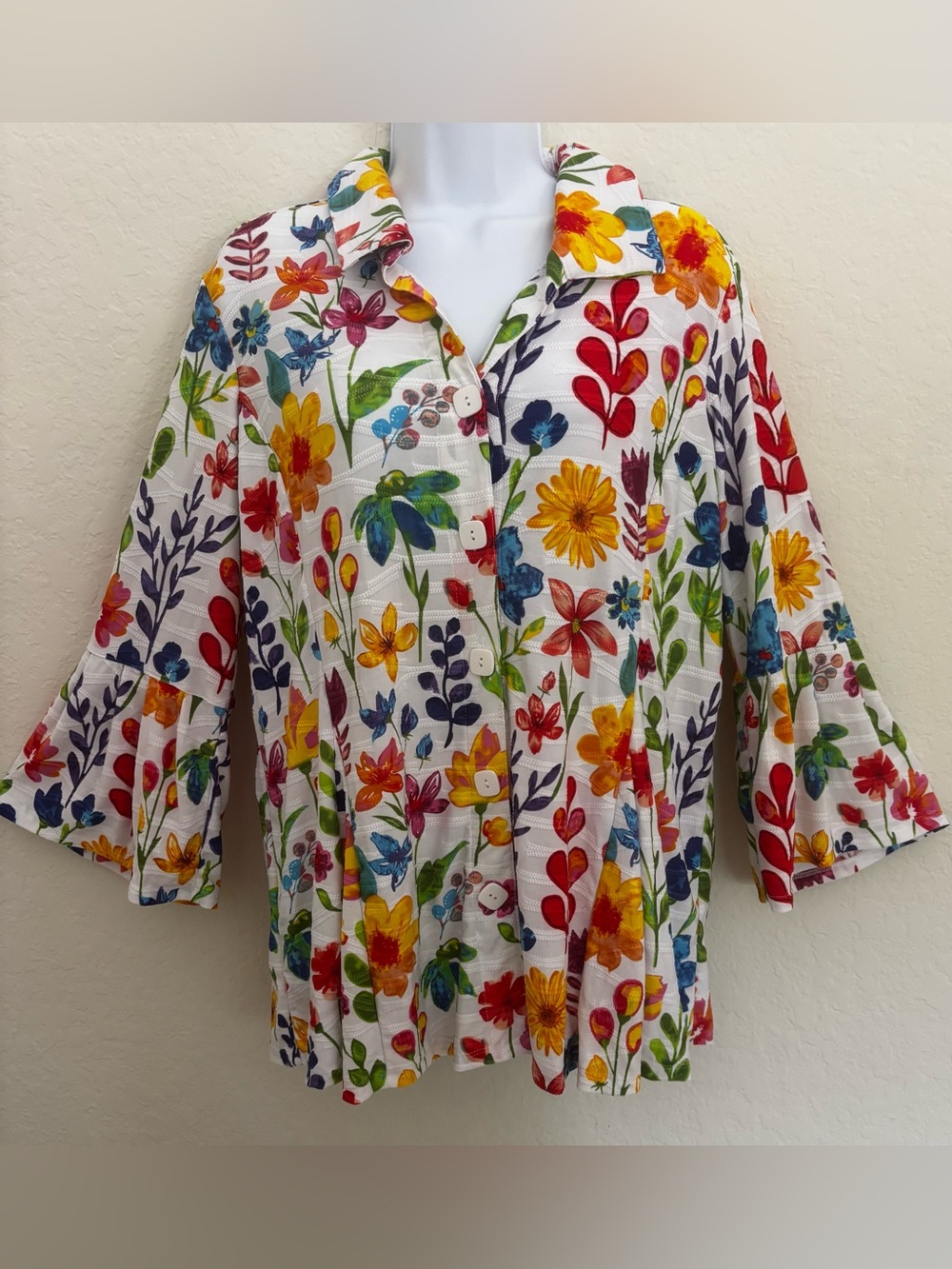 Ali Miles Floral Button Down Bell Sleeve Textured Shirt Size Medium